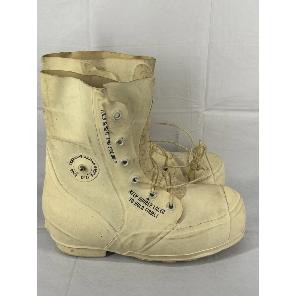 US Military DLA 100-82-C-4041 Mens Off White Snow Boots Cold Weather 9R Mickey